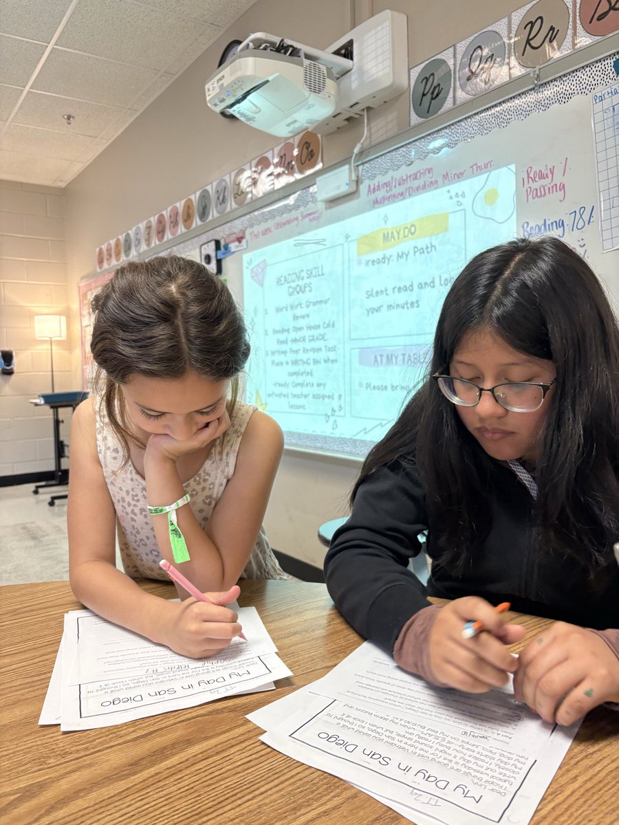 mcbenitez26's tweet photo. Working hard on our GMAS review! #RNEGreatThings https://t.co/1hx49eB7kY