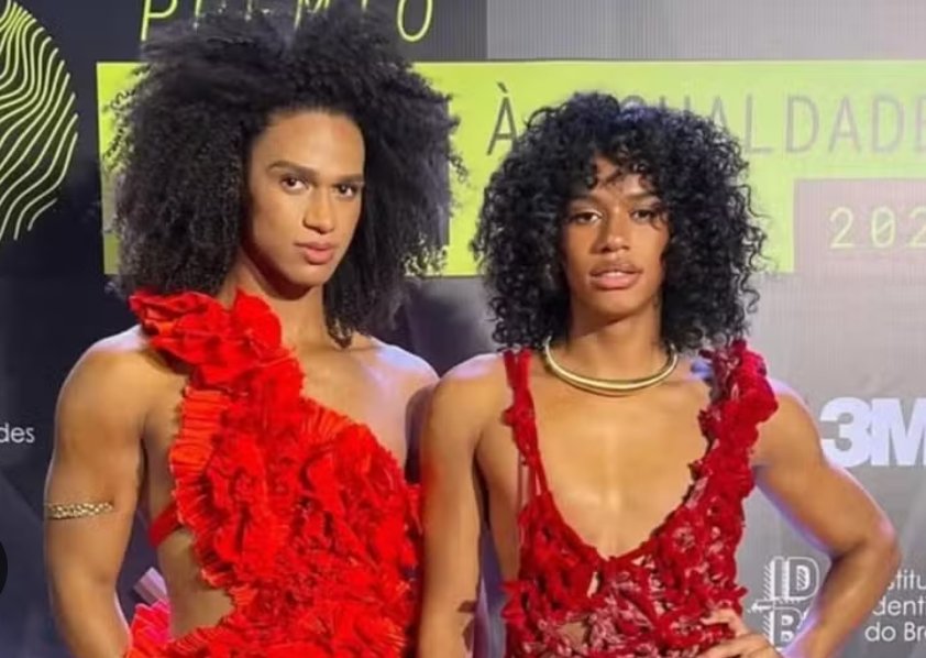 lirouleo tweet media