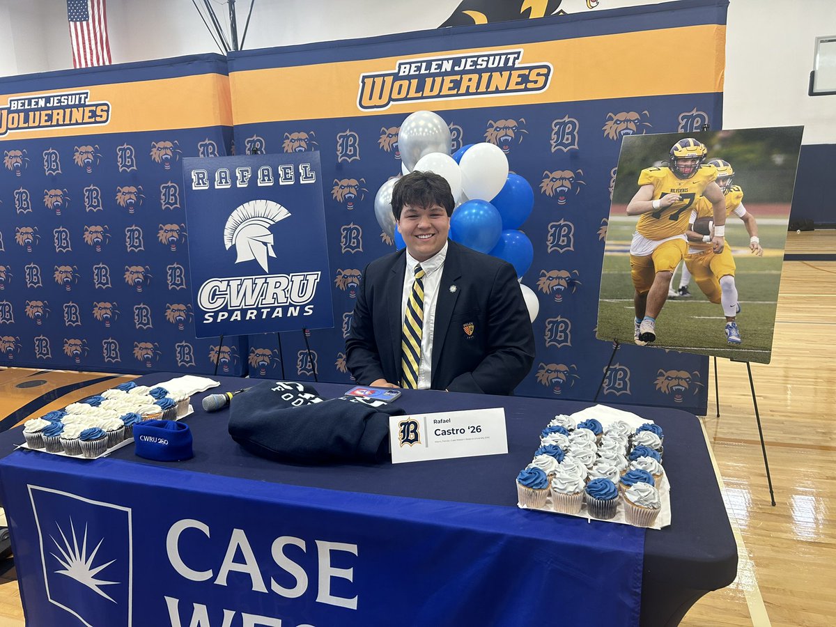 CoachOyarzun's tweet image. Congratulations to @RafaelCast9942 on his signing to @CWRUFootball 

Thank you for recruiting our Wolverines!

#AMDG