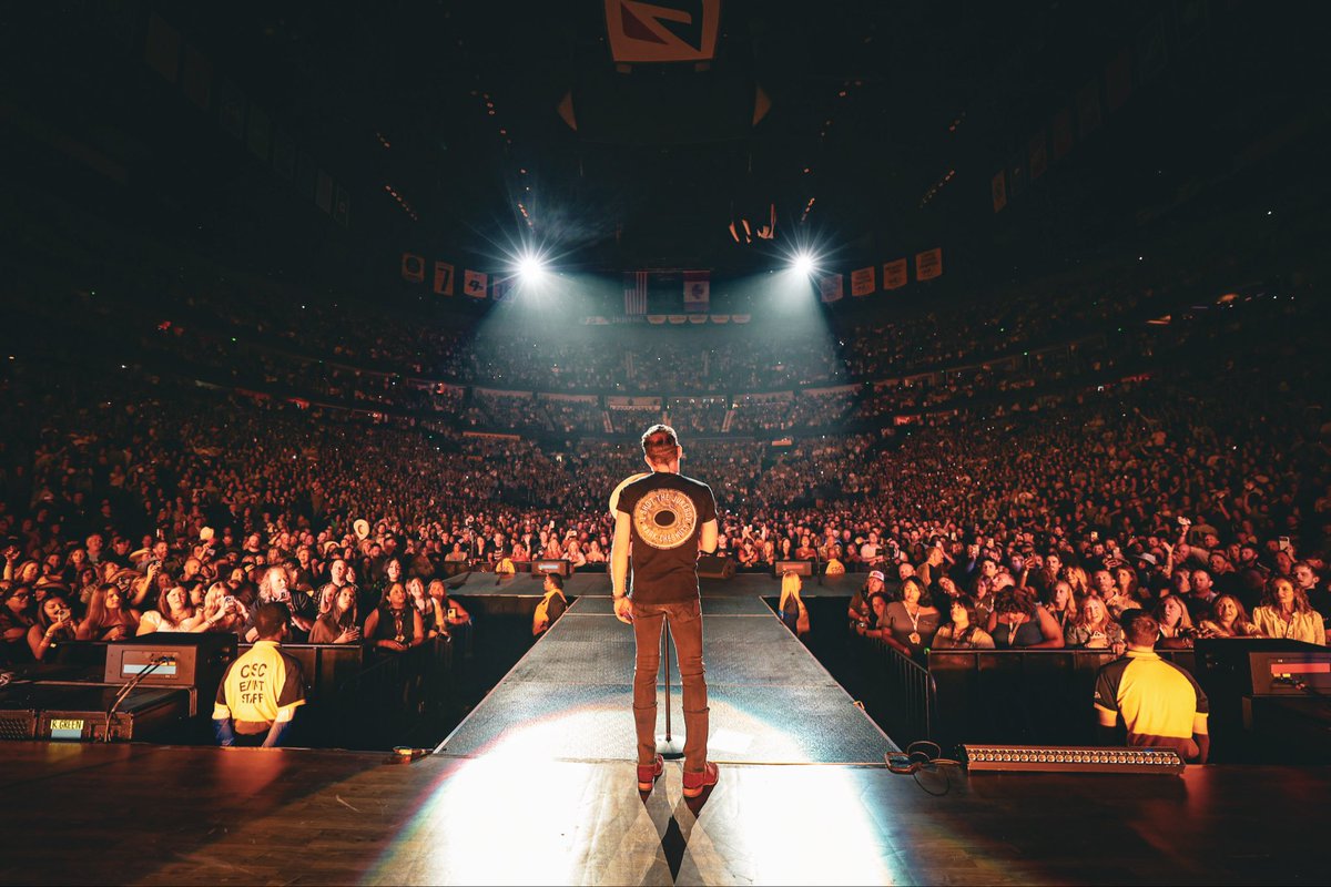 Justin Moore tweet media