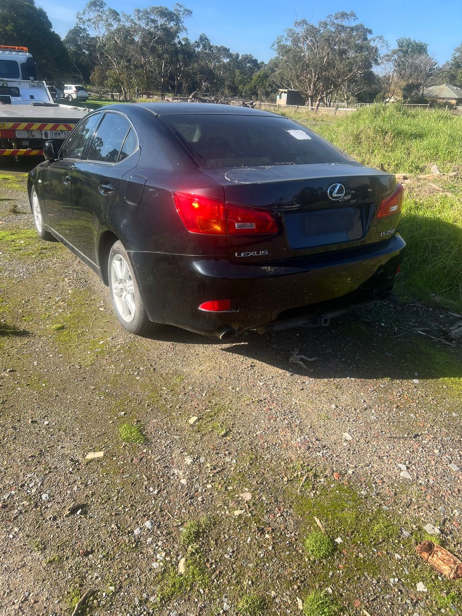 parts49765's tweet image. Now wrecking: 2007 Lexus IS250 Prestige — 2.5L petrol, automatic. Engine #: 4GR0287167 • VIN: JTHBK262802035623. Parts available now. Details: wix.to/S9KOgnP #Lexus #IS250 #AutoParts #NowWrecking
