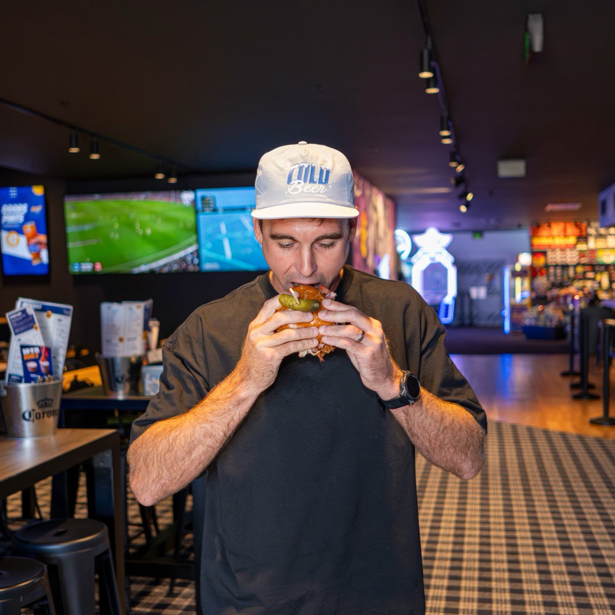 varsity_au's tweet image. Game on! Sink your teeth into the blue &amp;amp; gold Derby Burger 🍔🏉 Fly on into Varsity today!

#burger #derby #perth