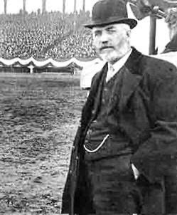 Seamus Ó Cualáin tweet media