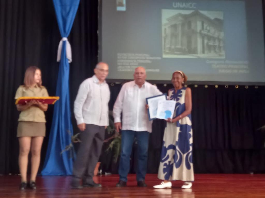 Entregados los Premios especiales que Otorga la UNAICC, de Restauración y Conservación del Patrimonio Cubano en su edición XXIV, en acto realizado en el ITM José Martí, antiguo colegio de Belén, donde estudió nuestro Comandante en Jefe Fidel Castro  entre los años 1943 al 1945.