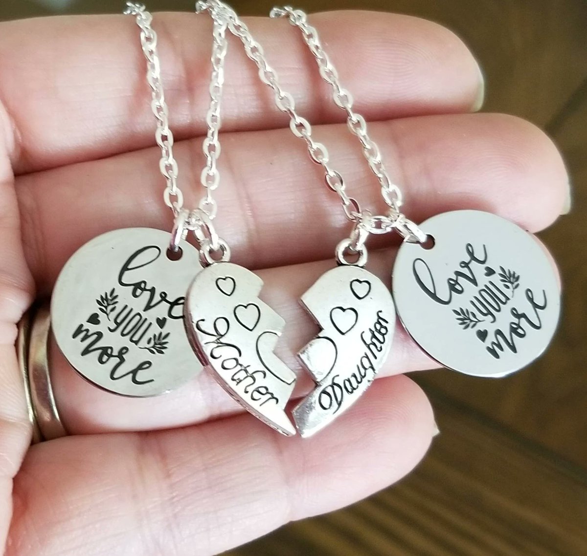 TrendingNowGift's tweet image. 2pc Mother Daughter Necklace Set #jewelry #necklace #mom #momjewelry #momnecklace #momgift #momgifts #giftformom #giftsformom #mothersday #mothersdaygift #momdaughter #Motherdaughter #daughter #mothersdaygifts #handmadejewelry #etsy 

 etsy.me/48JoNjD via @Etsy