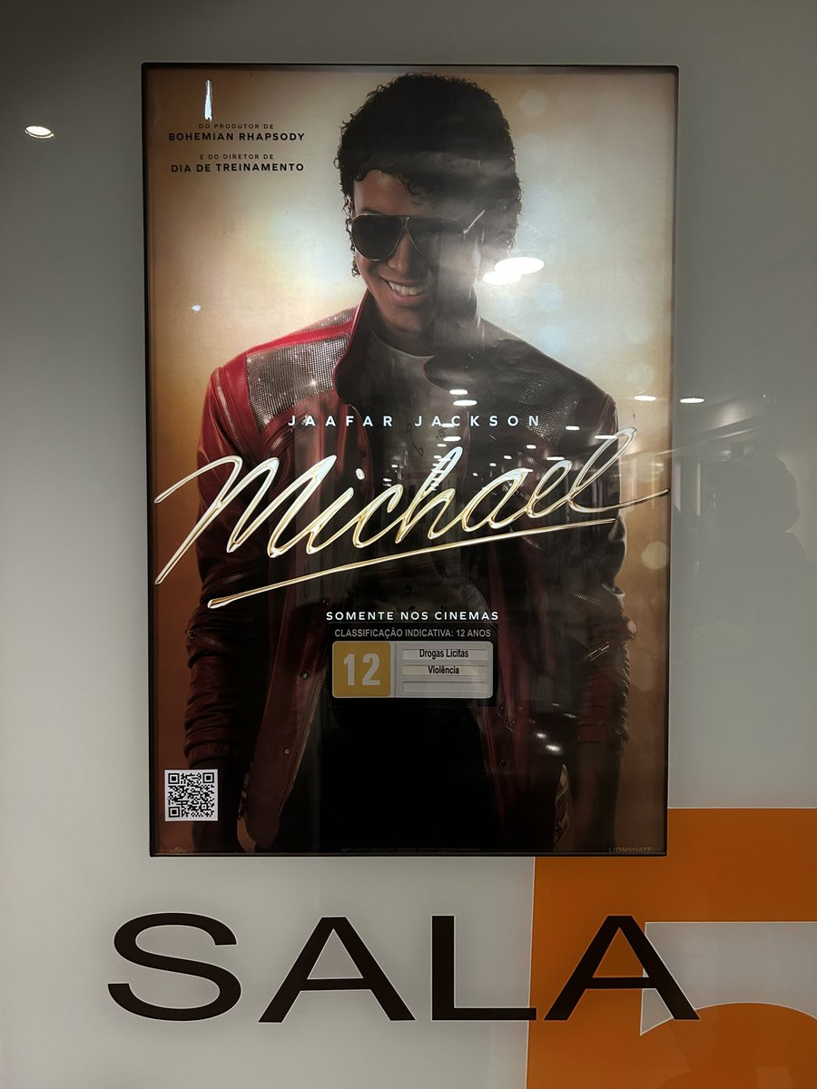 maria vai ver o bts! tweet media