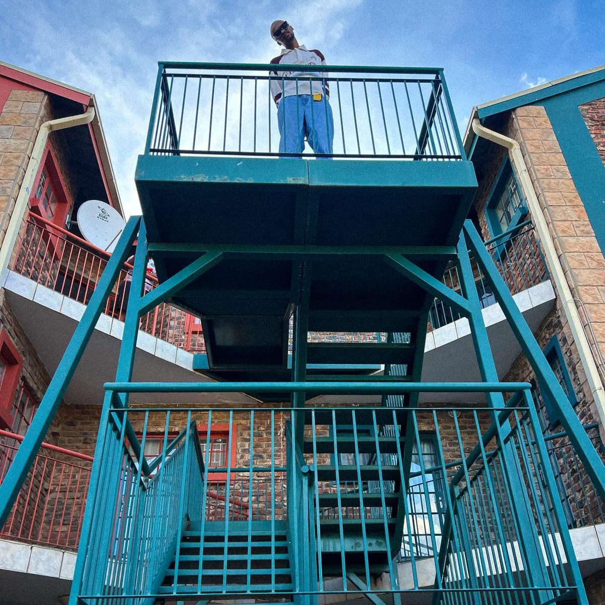 REGULAR TO YOU. RARE TO THEM.

📷 : <a href="/moriente_/">Moriente Chauke</a> 
🏫 : CLOUD69GROUP