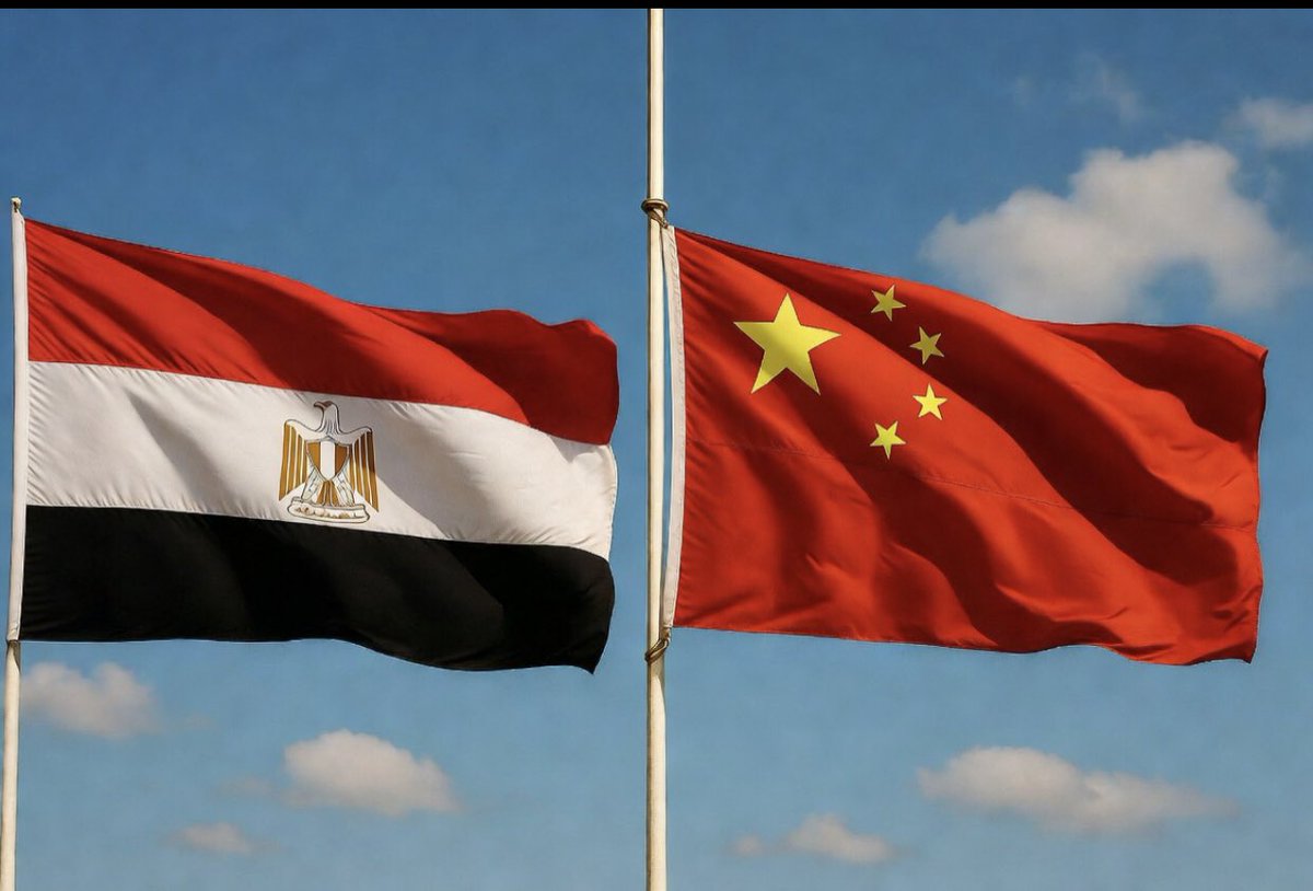 hosnynagy0's tweet photo. 🇨🇳🇪🇬 خبر سار للاقتصاد المصري!

الصين تعلن تطبيق **“المعاملة الصفرية”** على كل الصادرات المصرية ابتداءً من **1 مايو 2026**، بمعنى **إلغاء كامل للرسوم الجمركية (0%)** على **100%** من المنتجات المصرية.

القرار يشمل 53 دولة أفريقية، ويفتح أبواب السوق الصينية الضخمة أمام:

- المنتجات الزراعية والغذائية
- المنسوجات والملابس
- مواد البناء والرخام
- الصناعات اليدوية والخفيفة
- والعديد من المنتجات الأخرى

خطوة استراتيجية مهمة من شي جين بينغ ستعزز الصادرات المصرية وتدعم الاقتصاد الوطني 🇪🇬💪

#مصر_والصين #الصادرات_مصرية