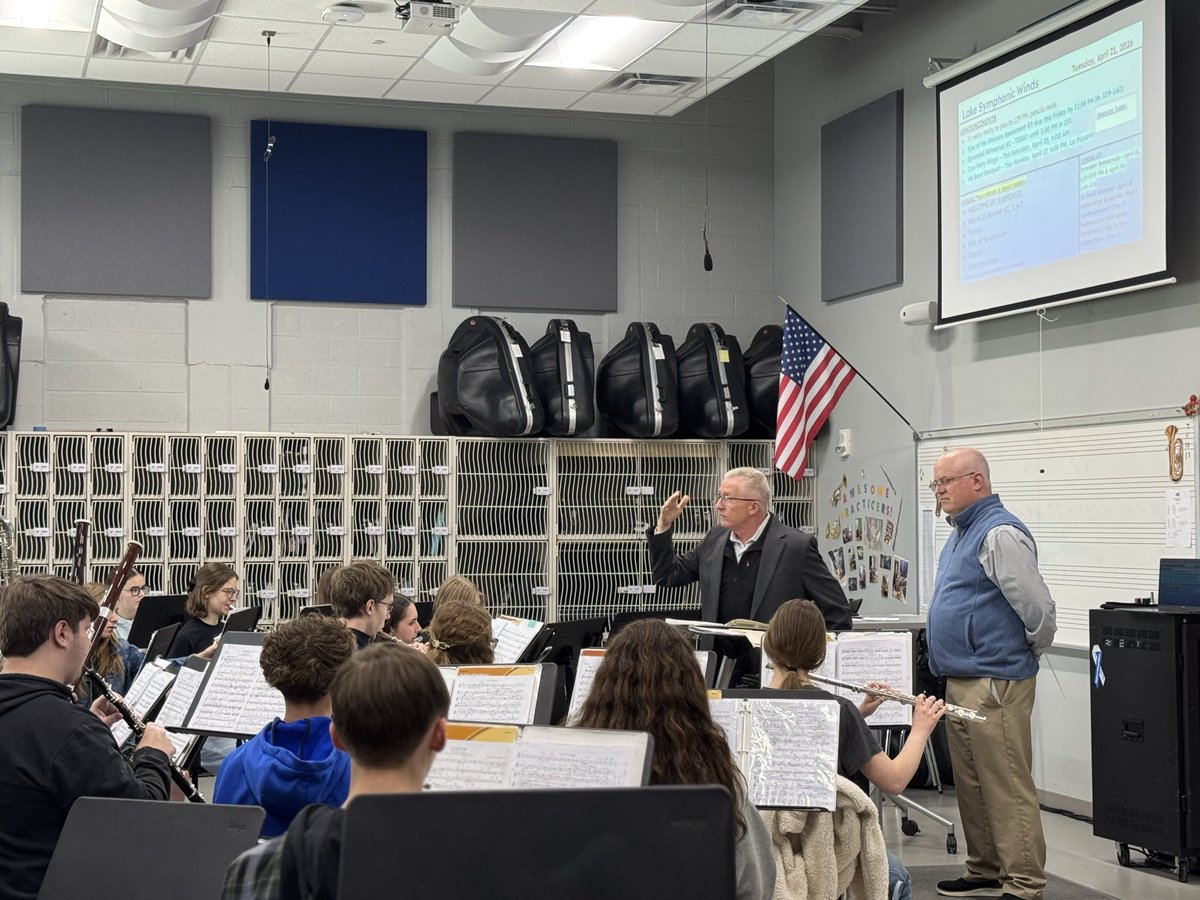 LakeBands's tweet photo. A very special thank you to Dr. Galen Karriker, the University of Akron Director of Bands, for coming in to rehearse with the Symphonic Winds today as they prepare for State Large Group! We are so grateful for Dr. Karriker for sharing his wealth of musical knowledge! https://t.co/DNmW18pQPB