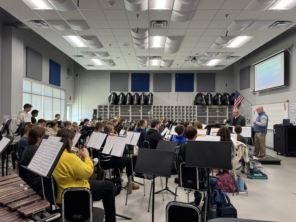 LakeBands's tweet photo. A very special thank you to Dr. Galen Karriker, the University of Akron Director of Bands, for coming in to rehearse with the Symphonic Winds today as they prepare for State Large Group! We are so grateful for Dr. Karriker for sharing his wealth of musical knowledge! https://t.co/DNmW18pQPB