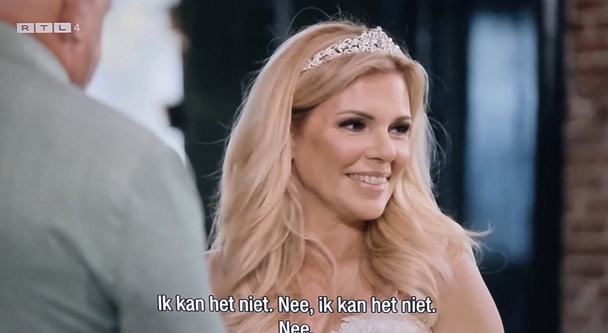 Sandra: "Ik zie een oude man ...."
Ze trouwt liever met een toyboy. Maar ja, die toyboys zeggen: "Ik zie een oude vrouw"