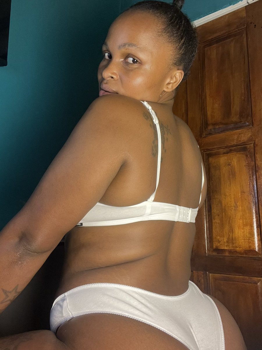 Chubby Queen tweet media