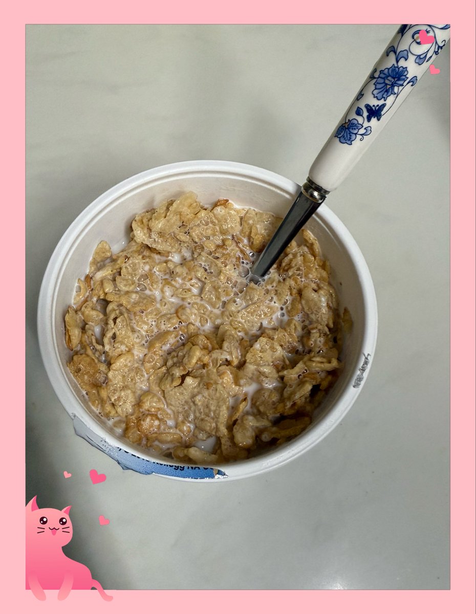 HellenTUSA's tweet image. I guess I had it for long time in the kitchen, either eat it or throw away 😛！ I haven’t eat #cereal for long time 😛😄！ By #HellenTang ( actrfg.com)