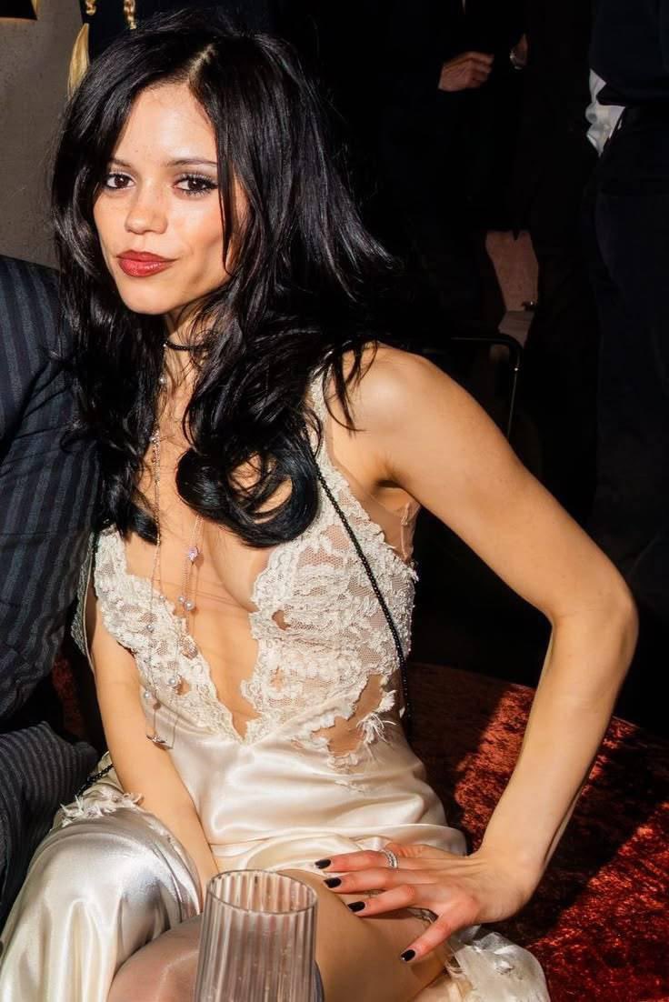 𝒢ℴℴ𝑔𝓁𝓎 tweet media