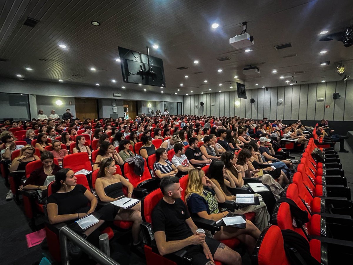 HUnibertsitatea's tweet photo. Hasi dira Euskal Herriko campus ezberdinetan Herri Unibertsitateak!

Bertan formakuntza politikorako, eztabaidarako eta aisirako aukera paregabea izango dugu.

Animatu parte hartzera! https://t.co/XB7Ox2r6a2