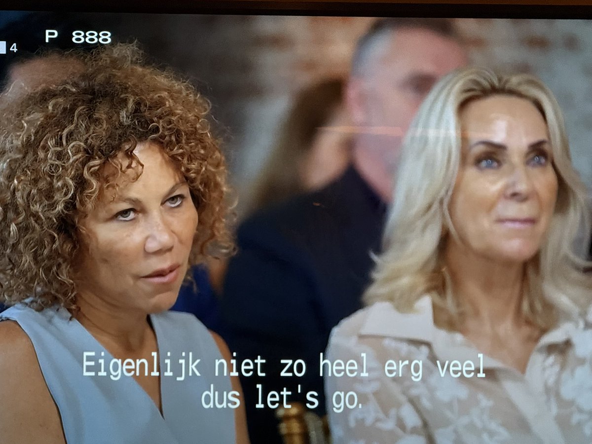 montflor's tweet image. Die vriendinnen zijn net zo erg als Sandra…Begin bijna te denken dat zij in het complot zaten en dit gewoon met elkaar bedacht hebben: Hoe maken zorgen wij dat iedereen over Sandra praat. #mafs #mafsnl