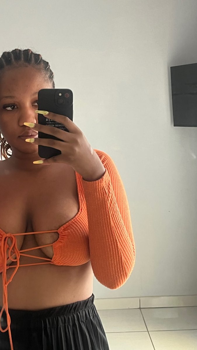 purrr😻 tweet media