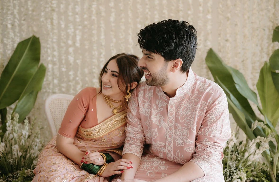 Happy 2 years since they sealed the deal ❤️🧿✨

<a href="/ArmaanMalik22/">ARMAAN ✦</a> <a href="/AashnaShroff/">Aashna Shroff</a> love you both to the moon and back! 🪬❤️✨