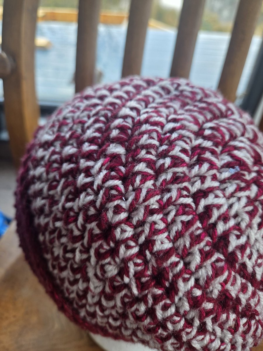 craftednookgift's tweet photo. 🧶 Cosy, handmade, and full of texture — this burgundy &amp; white crochet hat brings a touch of Mull warmth wherever you wander. Snug brim, soft yarn, and a pattern that catches the light like seafoam on red rock.  #CrochetHat #HandmadeOnMull #TheCraftedNook #ScottishCraft https://t.co/OuS51pYHG8