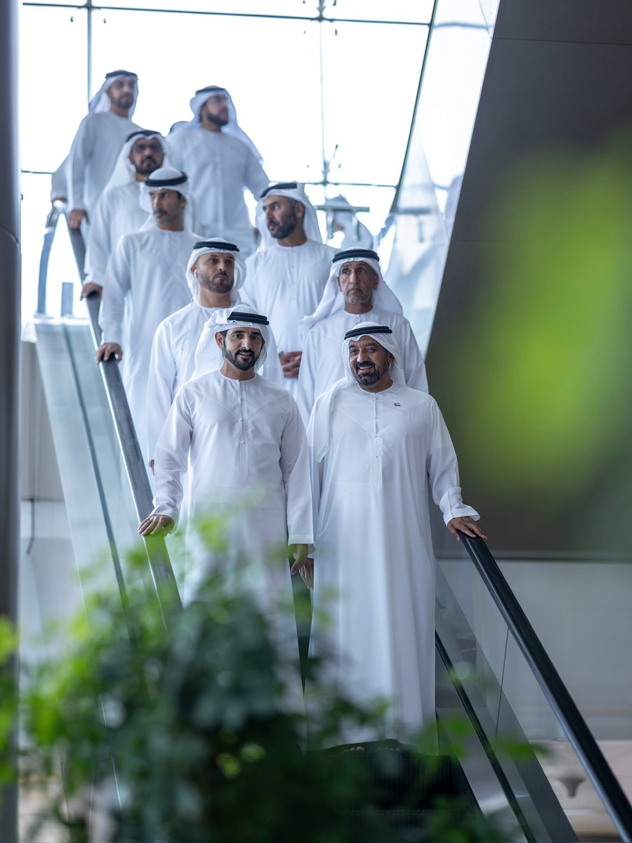 groupfazza's tweet photo. حمدان بن محمد: برؤية وتوجيهات محمد بن راشد، يواصل قطاع الطيران في دبي دوره كشريان حيوي رئيس يربط شرق العالم بغربه وشماله بجنوبه، بما يسهم في تعزيز الا��تصاد العالمي، ورسم ملامح مستقبله، من خلال تسهيل حركة المسافرين والبضائع بكفاءة كبيرة وقدرة كاملة على التكيف مع مختلف المتغيرات الإقليمية والعالمية المحيطة. فخور بفريق عمل مطارات دبي، وطيران الإمارات، وفلاي دبي، ونثمن الأداء المتميز لقطاع الطيران في دبي وقدرته على مواكبة مختلف المتغيرات بآليات عمل تضع راحة المسافر وأمنه وسلامته دائماً في المقدمة.. الابتكار والحرص على التطوير بمعايير مستدامة ركائز لرؤية طموحة هدفها تحقيق ريادة دبي في كافة المجالات.