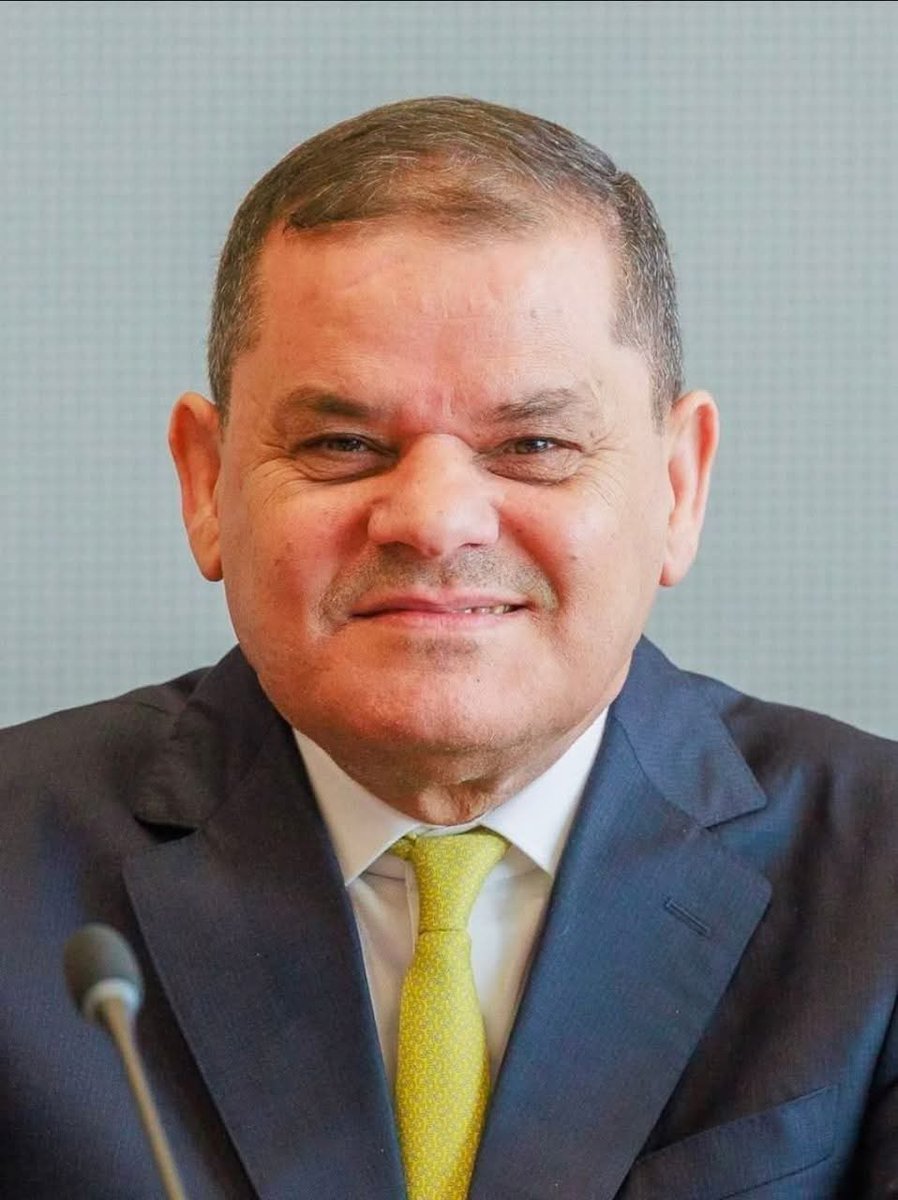 Abdoko99's tweet photo. يبيع في النفط هو وصغار حفتر ويقسموا في فلوسه وتوا بيحشولنا مية البحر المقطرة بالفلوس 🫪🫪 https://t.co/xwTeO9Hlcz
