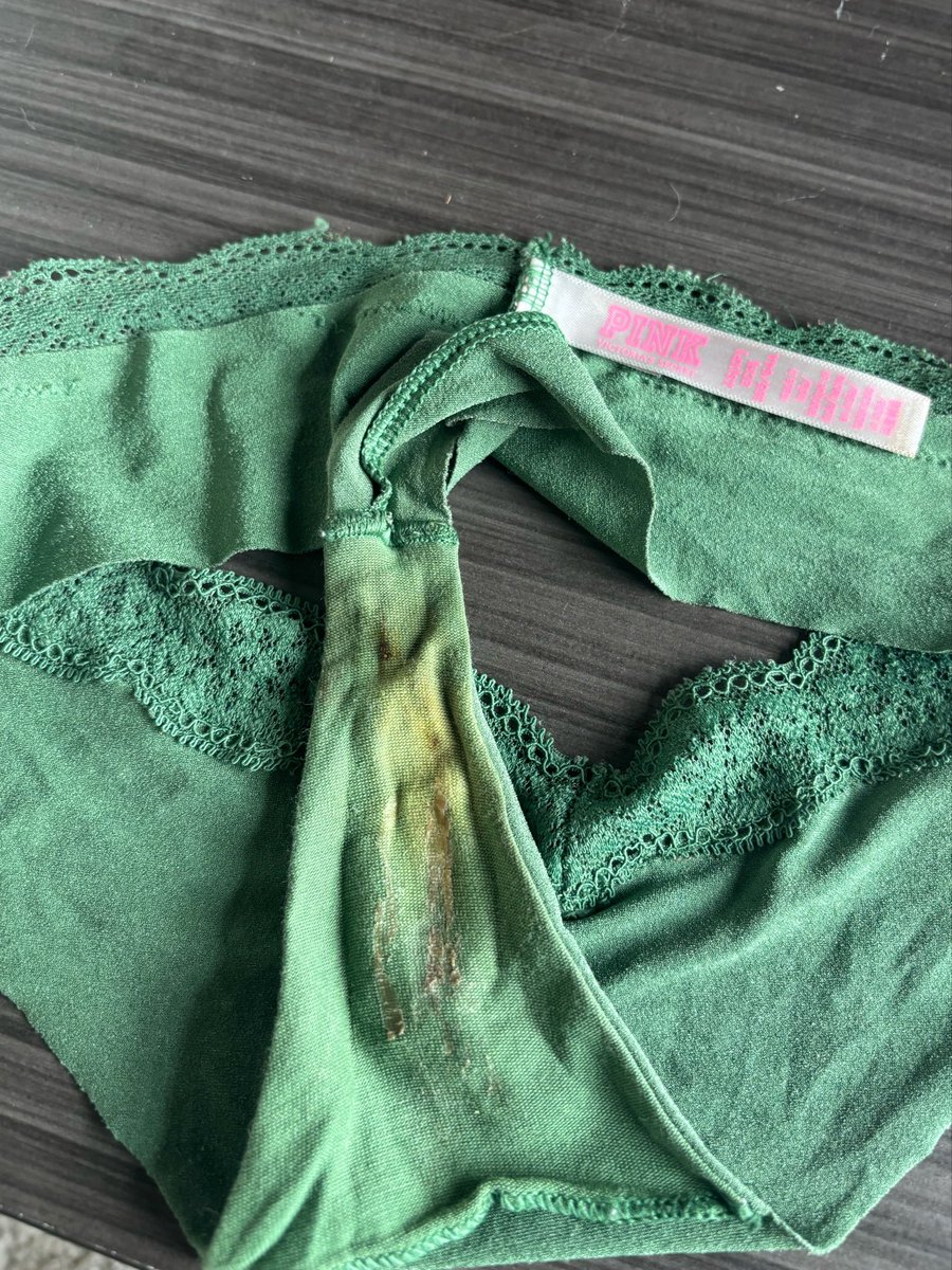 Dakaritheone's tweet photo. Roommates Dirty VS panties🫨❤️💦 https://t.co/nGTDljim2N