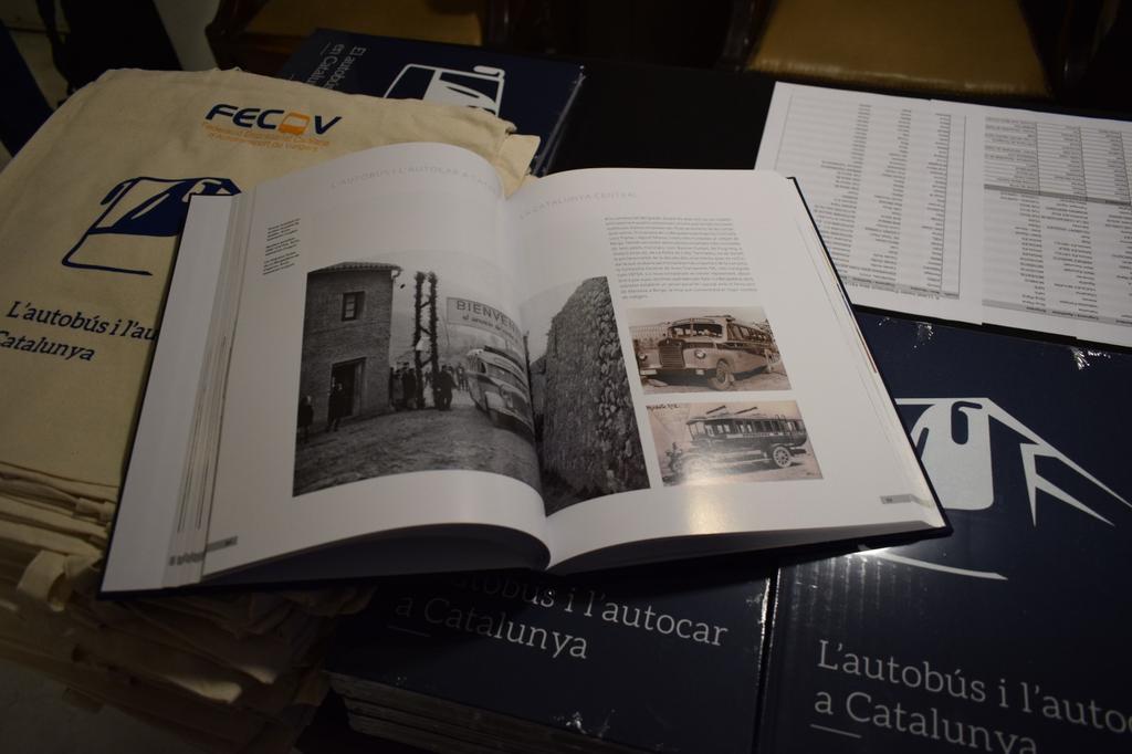 TerminusCET's tweet photo. El llibre també està disponible en format digital: https://t.co/ugNfv0ZDtd https://t.co/unm09iOEVK