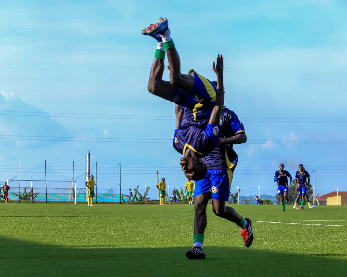 Talenga3's tweet photo. @UPL 
📸 PHOTOS /////////////
@Bulfc1 2: 5 @UPDFfc https://t.co/40Na25C2ss