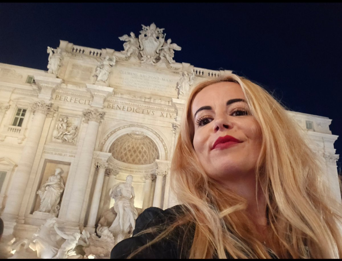 Buon compleanno,Roma!
2779 años...
Siglos de historia,arte,de pura vida que late,de magia que te envuelve en cada rincón. Me inspiras con tu alma eterna e infinita.
Mi manchi.
#Roma