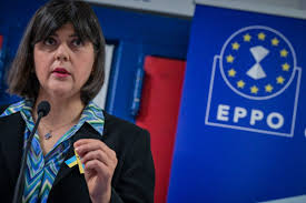 Η Κοβέσι έχει φακέλους και για το φιάσκο των υδρομετρητών, όπου το κόστος εκτινάχθηκε προκλητικά από τα 50 στα 250 εκατομμύρια ευρώ, καθώς και μια τρίτη υπόθεση-μαμούθ με κυβερνητικά στελέχη και παράγοντες της τοπικής αυτοδιοίκησης να μοιράζουν το δημόσιο χρήμα σαν δικό τους!!!
