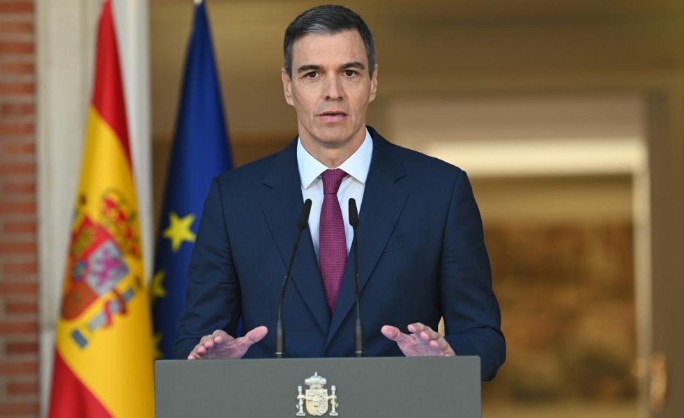 World_Affairs11's tweet photo. BREAKING:

Spain and Ireland urge the European Union to suspend military agreements with Israel. https://t.co/hnwBHNTPeG