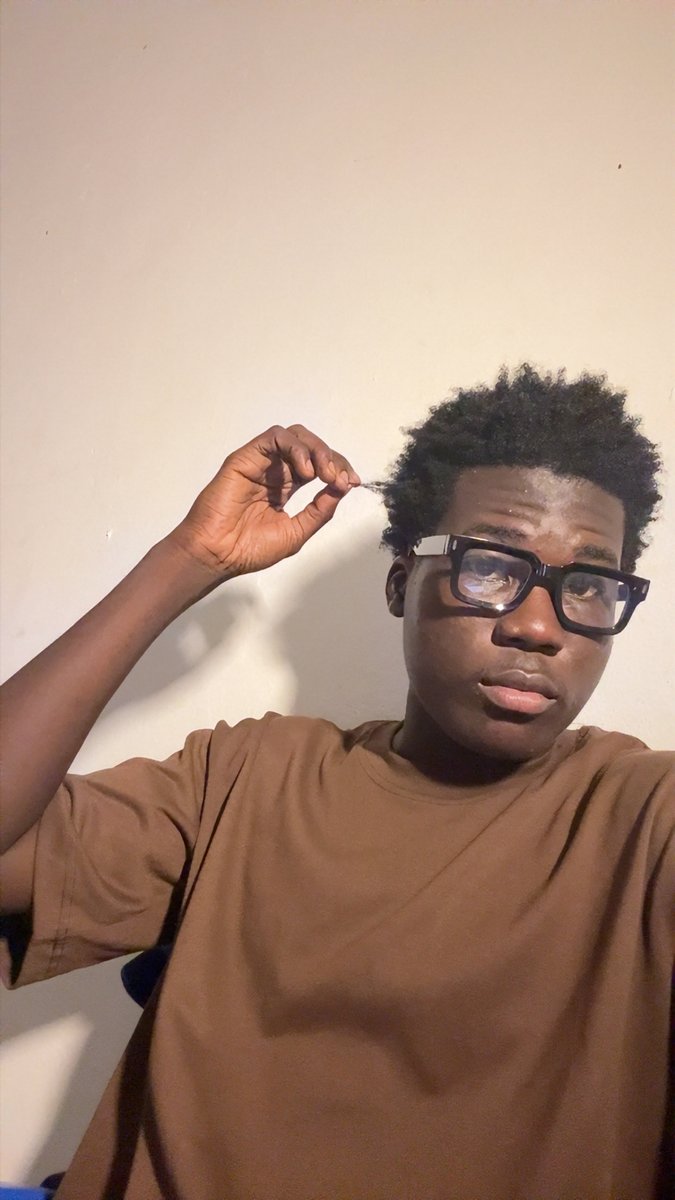 0xwale's tweet photo. gn everyone 

dream about me 🤓 https://t.co/dSzqBUp39D