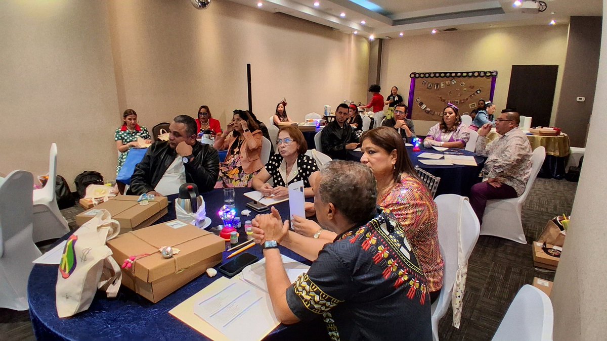 tafppanama's tweet photo. Líderes del TAFP culminan con éxito programa Franklyn Covey
Durante el programa, los participantes profundizaron en las metodologías de las 4 Disciplinas de la Ejecución y los principios de los 7 Hábitos de la Gente Altamente Efectiva.
@FClatan https://t.co/Q6PZDafjyu