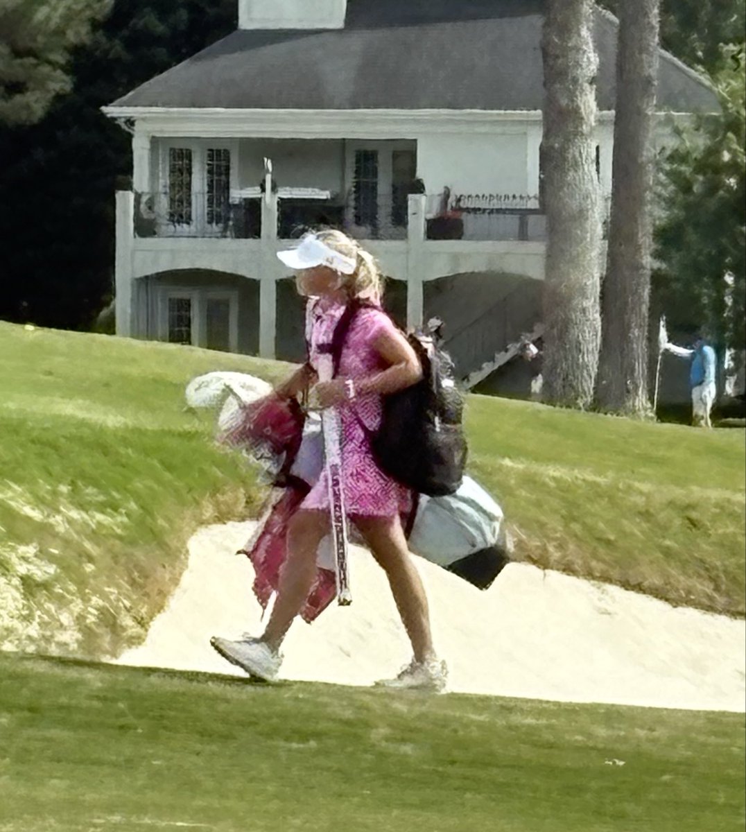 DonnieSolesbee's tweet image. She’s serious today!  😁
#girldad