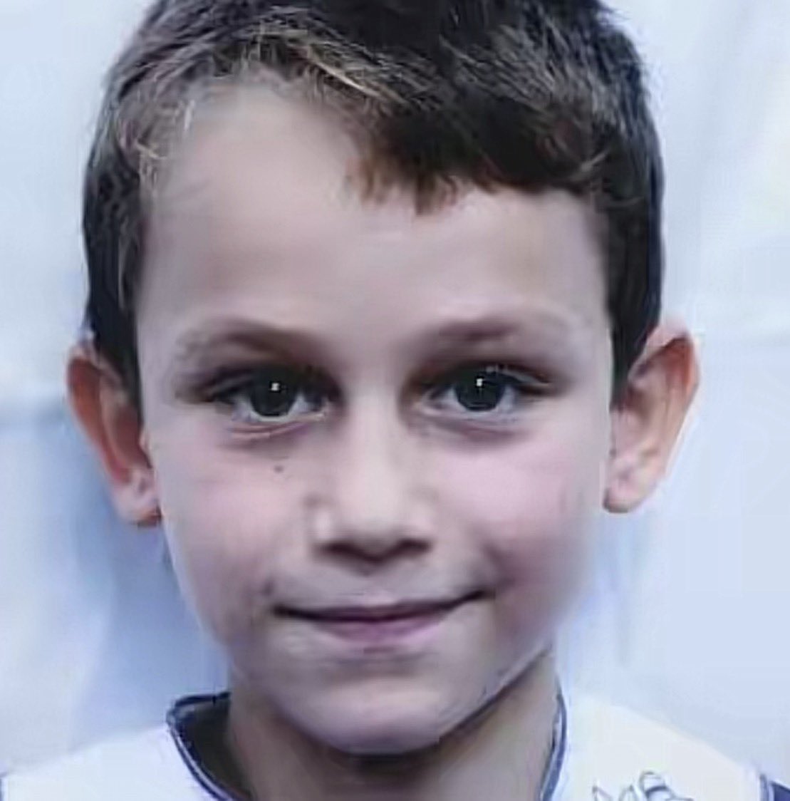 ELredMASvha's tweet photo. Gülistan’ın ölümüyle aynı dönem biri intihar diyip geçildi, diğeri hala kayıp. #RojwelataNeoldu 
#YusufKazdalaNeOldu https://t.co/F5wwf3nRxz