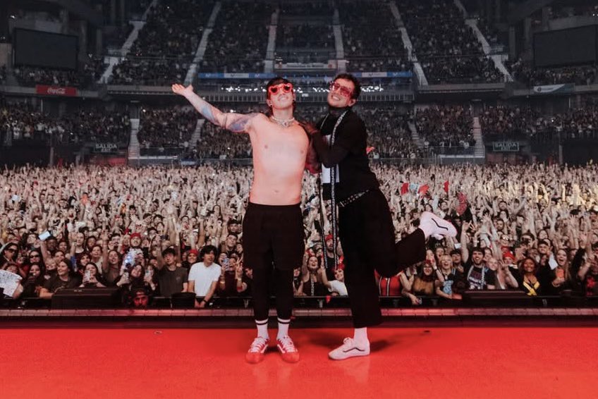 angelika ⊬ tweet media