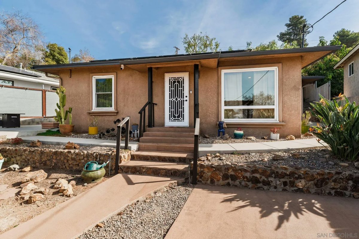 RealtorVinceC's tweet photo. 7967 Normal Ave, La Mesa, CA, 91941
3 bed | 2 bath 866 Sq. Ft.
Active | 899999
https://t.co/uMLFKyuOgS
Views + Paid Solar | Fully Renovated with Income Potential Turnkey 3 bed, 2 bath home offering the perfect blend of comfortable living and short-term rental income potential.... https://t.co/TrRGtoYs9B