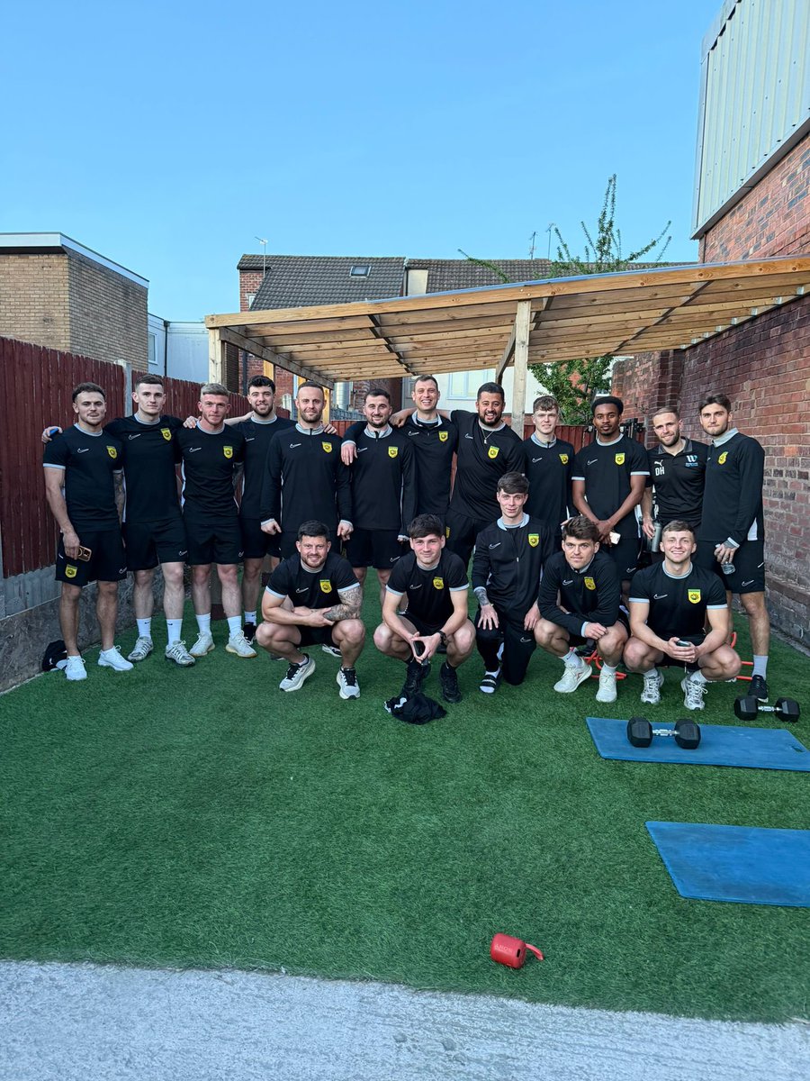 GornalAyWe's tweet photo. Build up to the Play Off Semi-Final⏳

✅ Gym Work Done 
🔜 Ball Work Next

Come on you Peacocks💪🏻🦚 https://t.co/cSzRhkiux3