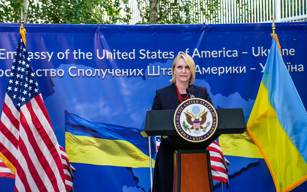 Bridget Brink tweet media