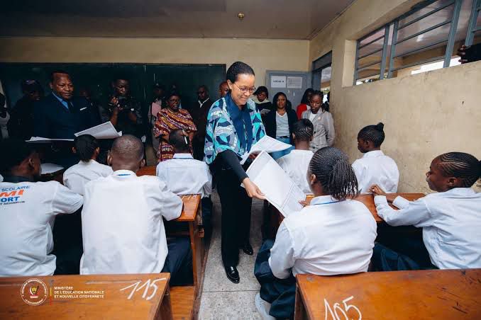 zolanews_net's tweet image. RDC : le ministère de l’Éducation publie les frais officiels des épreuves certificatives 2026 et appelle à la vigilance face à la désinformation
@MinisterEDU_NC @malu_raissa 
 zolanews.net/rdc-le-ministe…
Contactez notre rédaction au : +243 89468
#education #TENASOSP #ecole #eleve