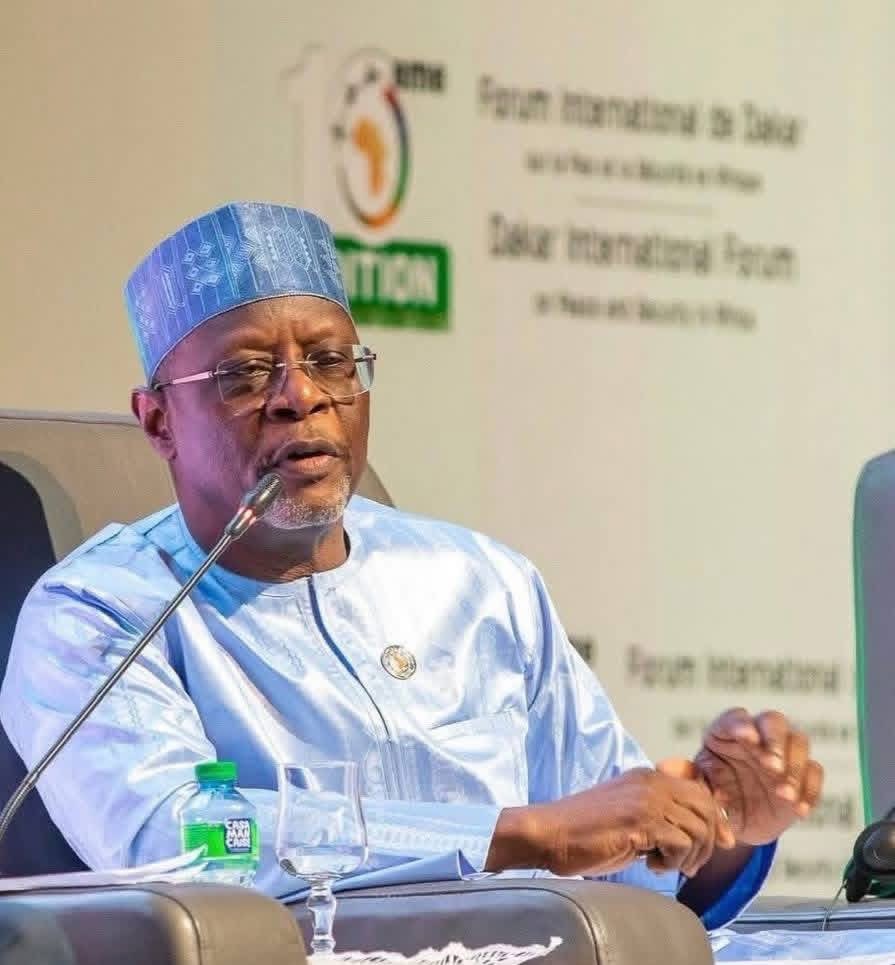 AESinfos's tweet image. #AESinfo | #Niger 🇳🇪 🇸🇳 #Sénégal 
« Nos pays sont devenus, paradoxalement, victimes de leurs propres richesses », S.E Monsieur Bakary Yaou Sangaré (Forum sur la paix et la sécurité en Afrique). 

Le Ministre des Affaires Etrangères, de la Coopération et des Nigériens à