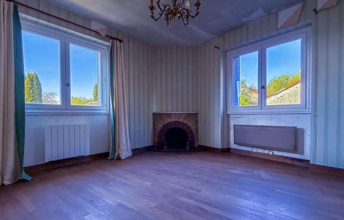oldhouseunder50's tweet image. #Affordable #StoneHouse in #France Under $70K. 
oldhousesunder100k.com/affordable-fre…