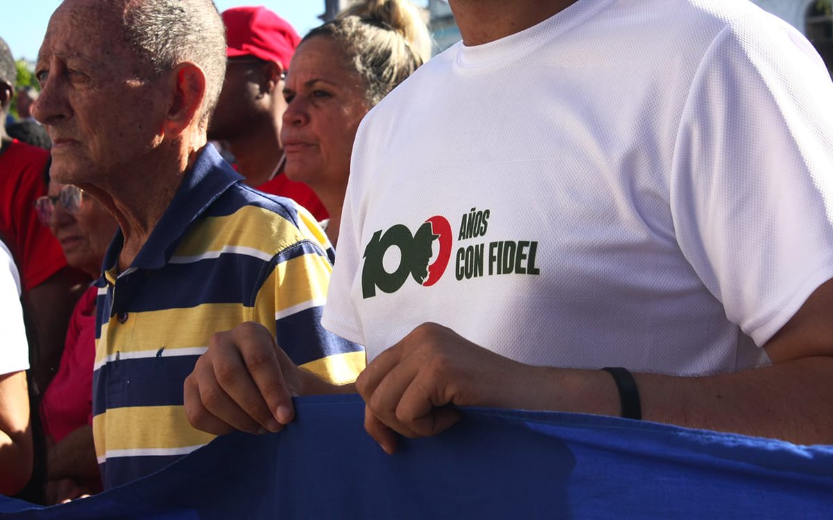 🇨🇺 <a href="/DrRobertoMOjeda/">Dr. Roberto Morales Ojeda</a> reconoce iniciativa “Mi firma por la Patria”
👉 Organizaciones de la sociedad civil impulsaron esta iniciativa como respuesta al bloqueo impuesto por Estados Unidos, además de las campañas de calumnias y agresiones mediáticas. 
#SanctiSpíritusEnMarcha