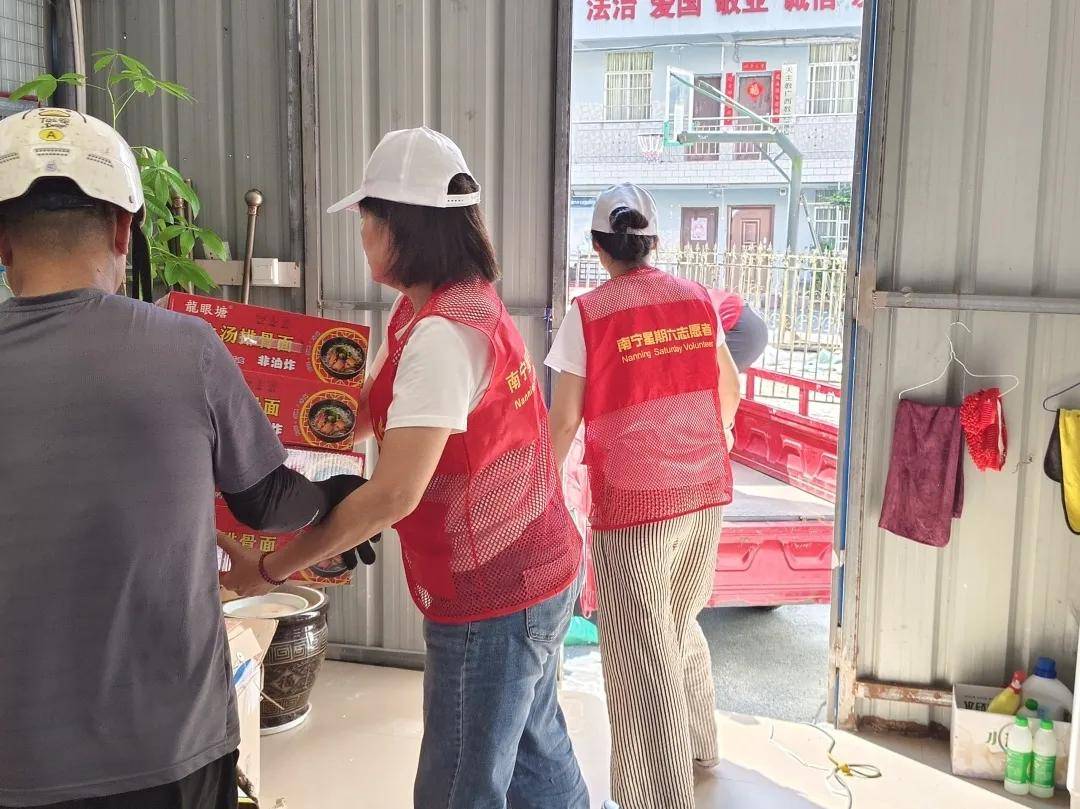 Ari Fofari tweet media