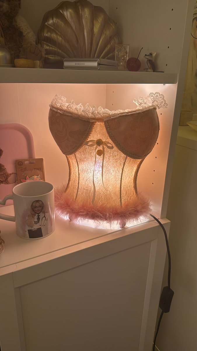 Lee 💋🐾 tweet media