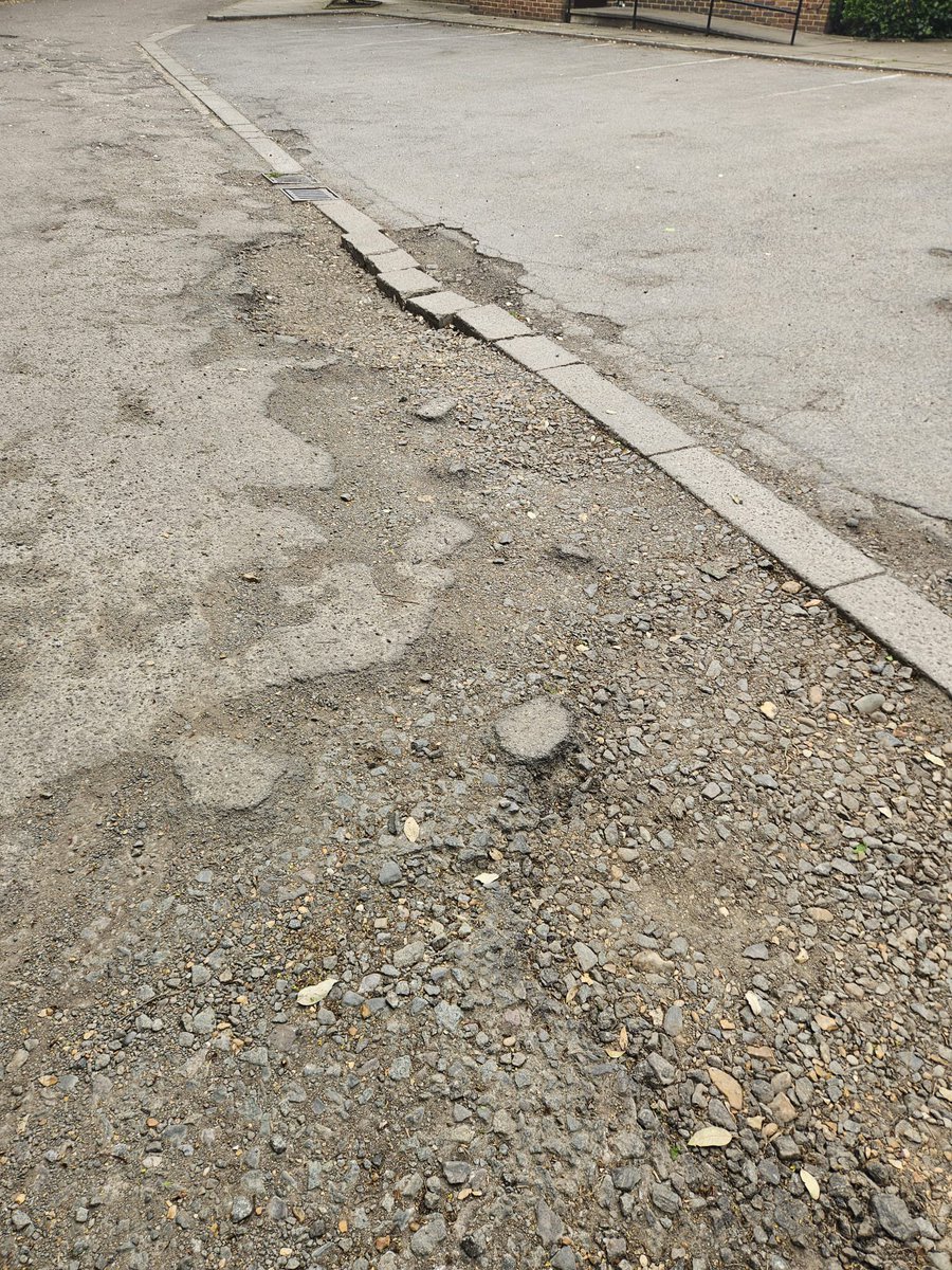 Roger Crouch tweet media