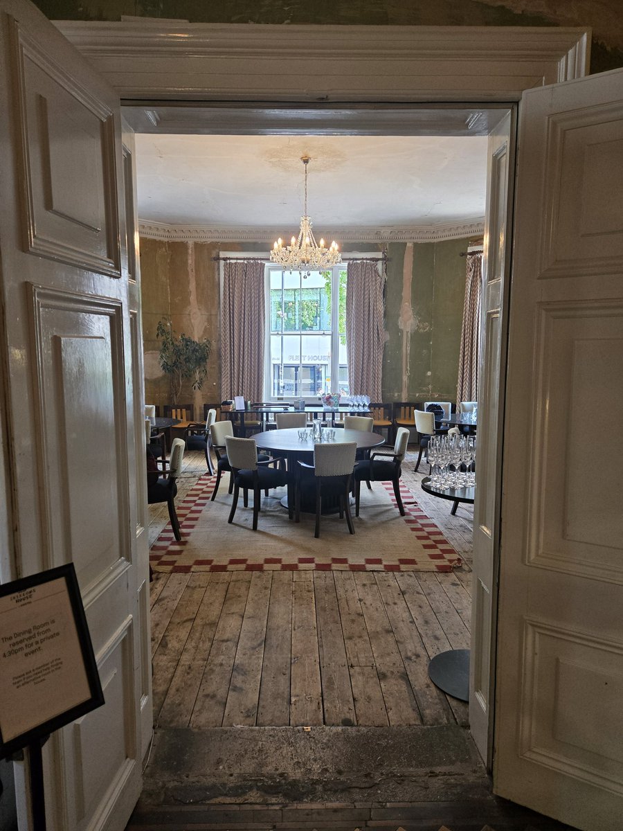 BradChuck's tweet image. Another night, another #quiz

This time as the #quizmaster as I asked for the answers on a truly 'bloody awful' mix of questions from the past century.

The music round, where you guess the song, artist and year realised, was the big hit.

#outOUT