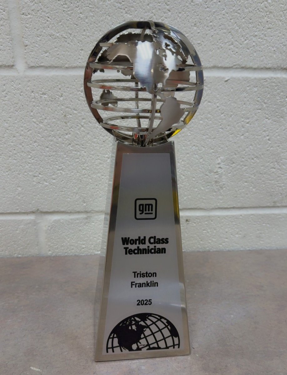 RonCraftBaytown's tweet photo. Big congratulations to Triston Franklin on earning the GM World Class Technician Award! Your dedication and expertise keep our customers driving with confidence every day. We’re proud to have you on the team at Ron Craft Cadillac Chevrolet! https://t.co/Sql4xMtgBv