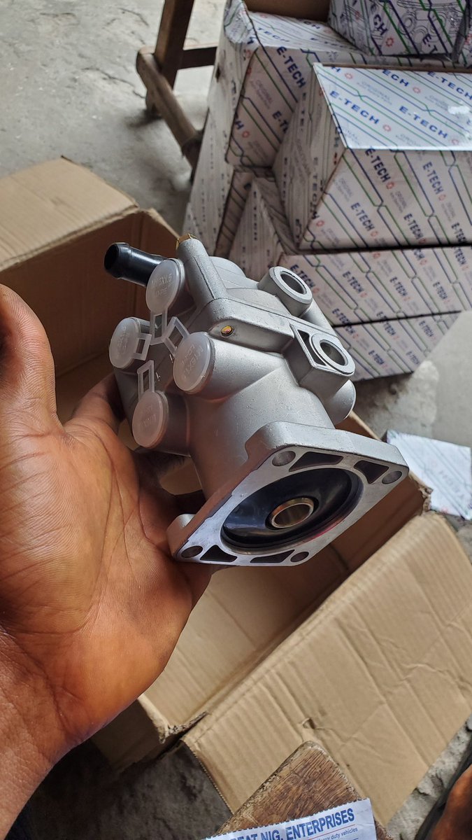 DChiefSmart's tweet photo. Heavy duty Truck parts purchase made easy.
You can now place your order and get it delivered to you with ease.
#Howo #DAF  #MANDISEL #MERCEDES #Renault #Scania #Volvo #Iveco #Mark 
Dm nowME
Active on whatsapp: 08133234090
#Clutch Booster #valves #Air Booster. https://t.co/If0royeFAs