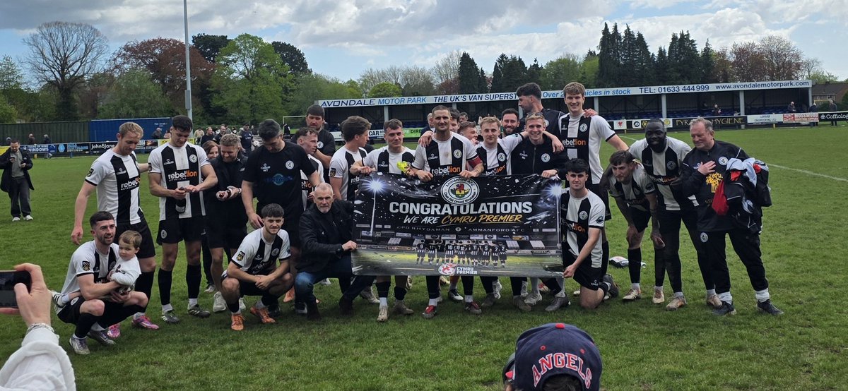 bkeefe25's tweet photo. After breaking down and returning to Swansea to then getting in another car and just about making kick off and seeing Ammanford score a last minute winner and get promoted to the Cymru Premier!! Amazing scenes!! ⚫️⚽️⚪️
@AmmanfordAFC 
@Craig_Map 
@TippettAnthony https://t.co/Dfm7z8mUTy